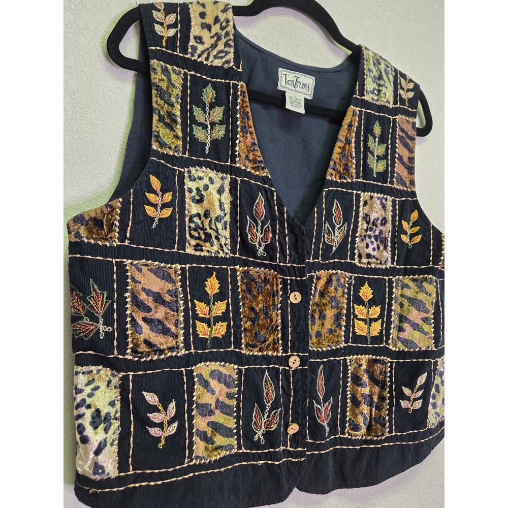 TanTrums Vintage Patchwork Embroidered Vest L Art Teacher Black Animal Print - Picture 6 of 10